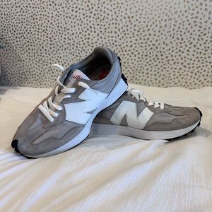 New Balance Sneaker (Size 11)